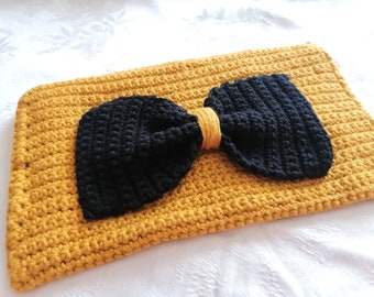 Mustard crochet purse