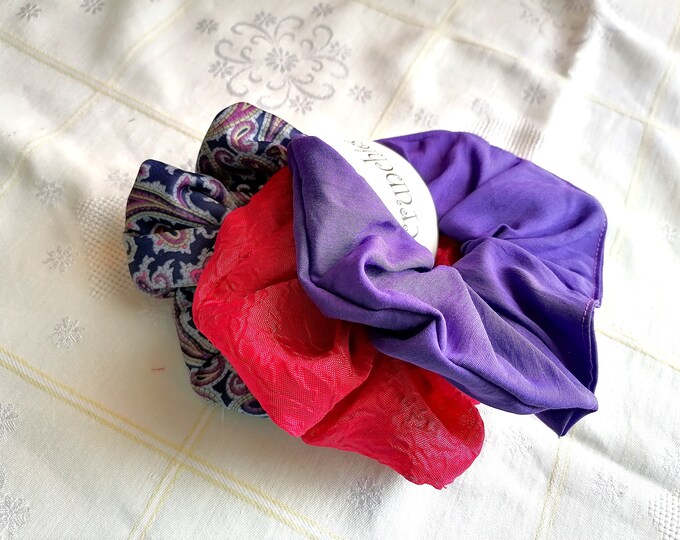 Handmade scruchies / set of 3