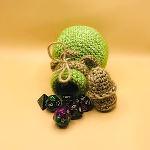 Amigurumi Potion Bottle of Magic Dice Bag Crochet Pattern, DnD