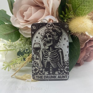 Die betrunkene Tante, lustige Tarot Karte, Schlüsselanhänger, Geschenk für Freunde Kollegen, sarkastisches Skelett, Aufmunterungs Geschenk, Geburtstagsgeschenk, Tante Geschenk