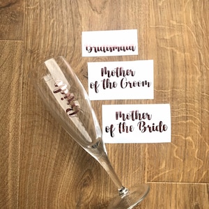 Personalisierte Vinyl Permanent, Henne Hirsch Prosecco Glas Champagner Flöte Aufkleber DIY Abziehbilder für Brautparty Hochzeitsbevorzugungen Massenabziehbilder
