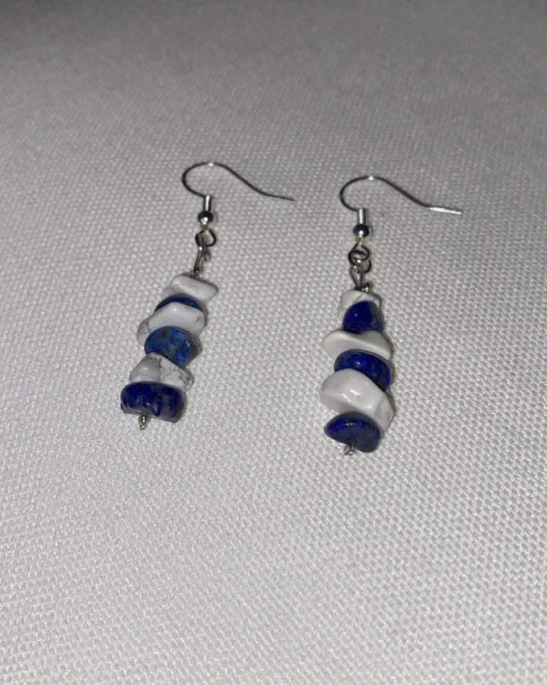 Howlite and lapis lazuli earrings