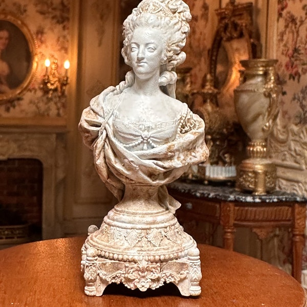 MarieAntoinette Bust