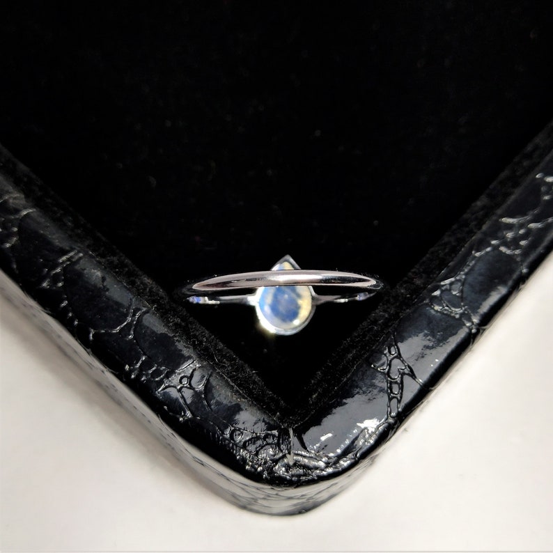 Rainbow Moonstone Ring-Round Moonstone Ring-Sterling Silver Ring-Handmade Ring-Dainty Ring-Rings For Women-Stackable Ring-Gift For Her