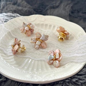 Pearl Flower Brooch, Freshwater Baroque Pearl Scarf Pin, Flower Lapel Pin, Petal Pearl Modesty Pin, Pearl Wedding Brooch, Mother’s Day Gift