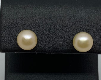 Pink Stud Pearl Earrings