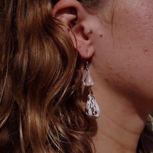 vergoldete Kegelmuschel Ohrringe: Strand Schmuck