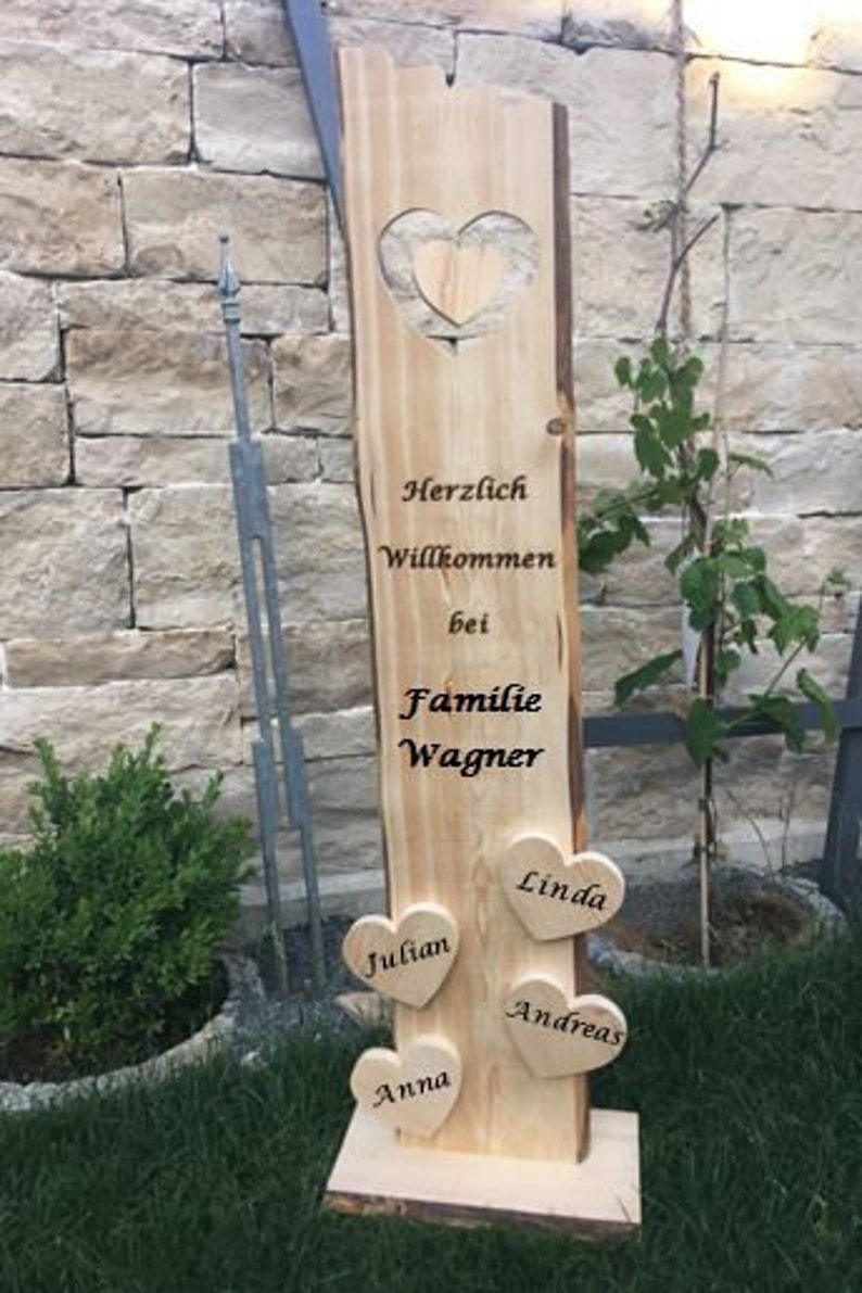 Wooden stele Welcome with heart and small hanging heart, personalized stand image 2