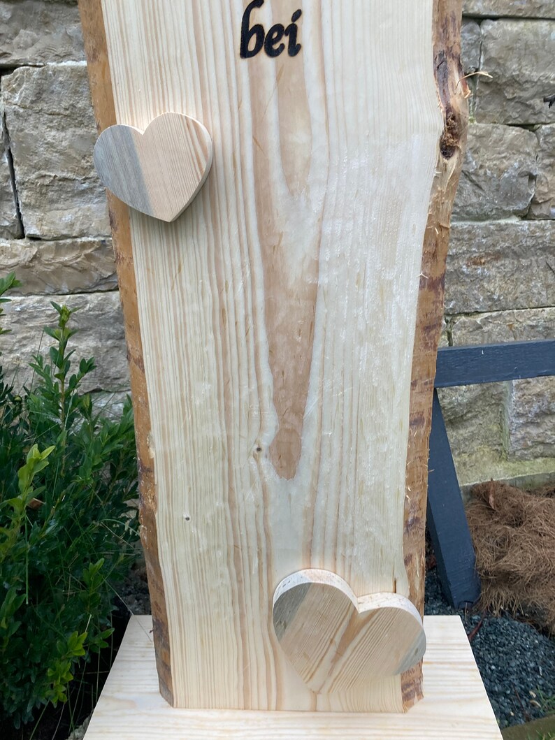 Holzstele Herzen mit Wunschgravur, personalisiert Bild 5