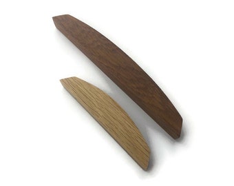 Curved oaq wood natural handles/ handmade wardrobe pulls/ drawers knobs kitchen furniture/ solid handles wardrobe.