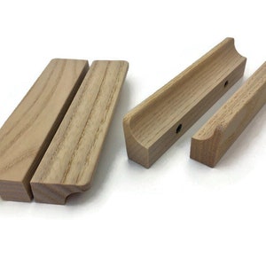 Rustic solid handles, natural wooden handmade pulls, drawers knobs and carderobe furniture.