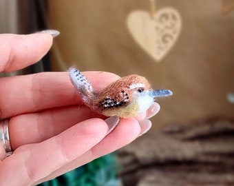 Tiny Carolina Wren FELTED BIRDS ornament Dollhouse miniatures Needle Felted birds