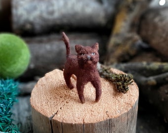 FELT CAT Miniature Cat Needle felted cat Dollhouse cat Dollhouse miniatures needle felted animals Miniature animals