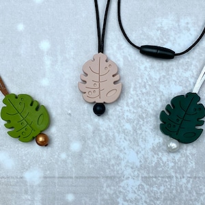 Fidget necklace, monstera leaf, stim toy, fidgets, stim jewelry, fidget toys, silicone necklace, sensory toys, stim necklace, sensory fidget