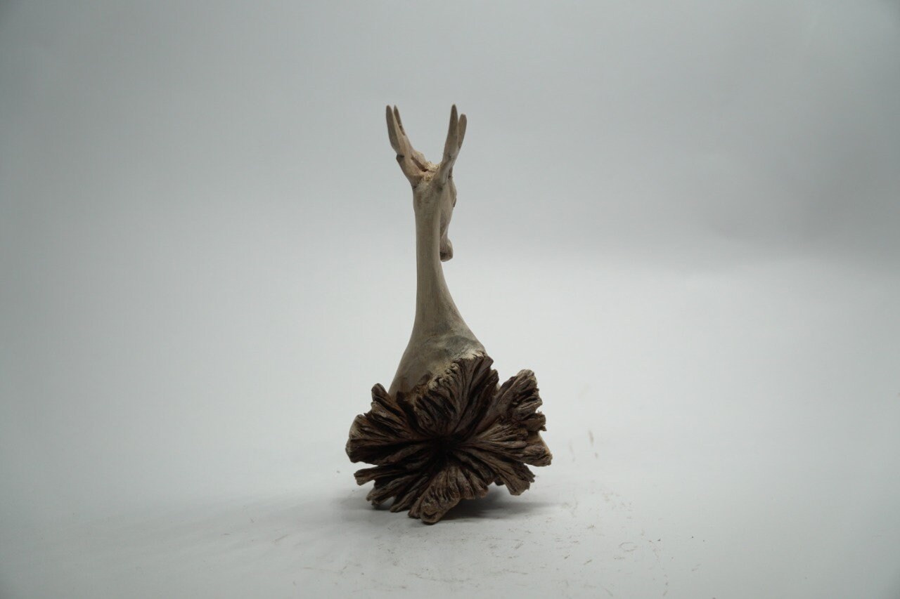 Escultura de cabeza de ciervo de madera estatuilla de | Etsy