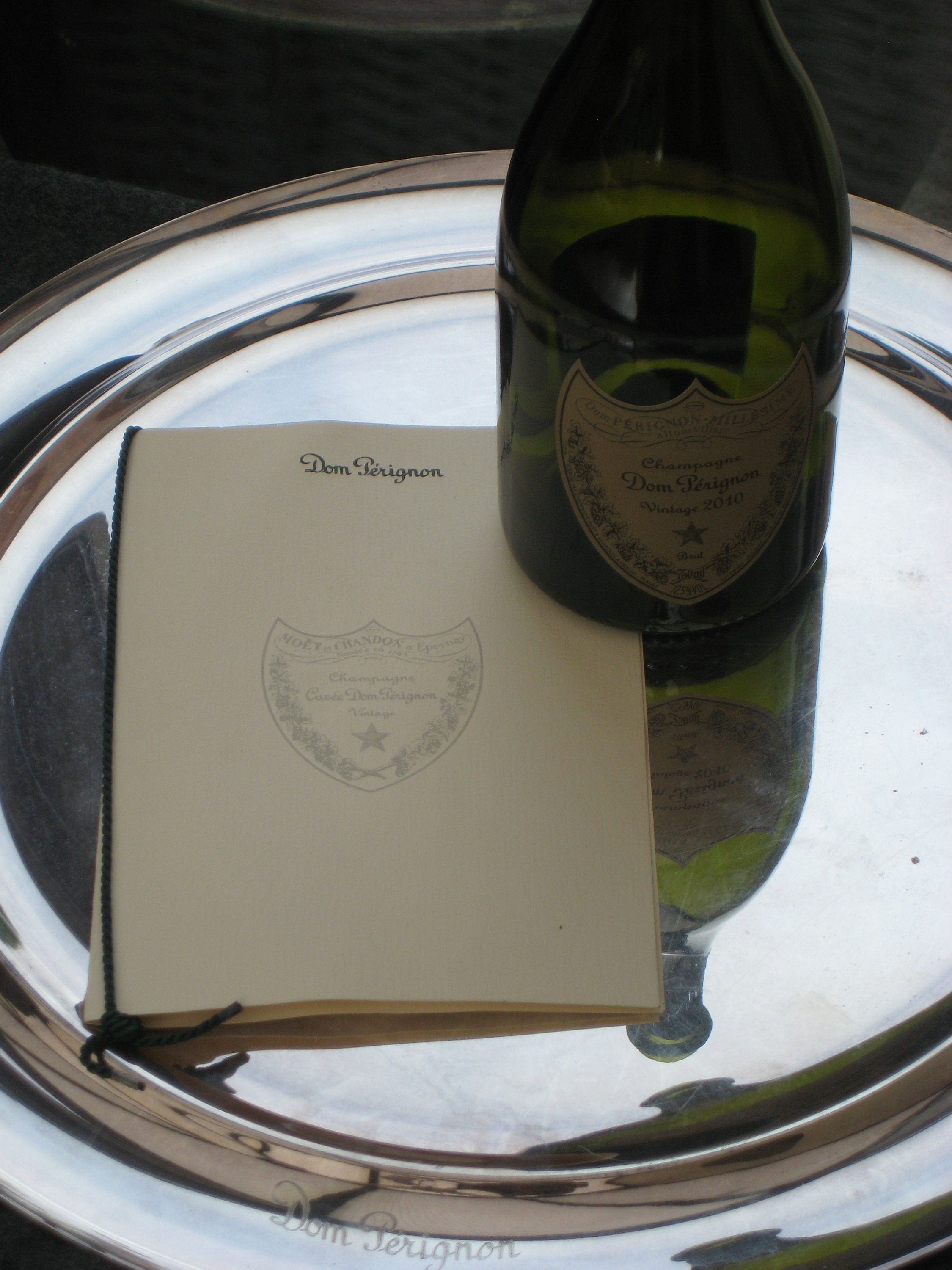 Dom Perignon スタンド式トレイ Dom Perignon Champagne Large Serving Tray Martin Szekely