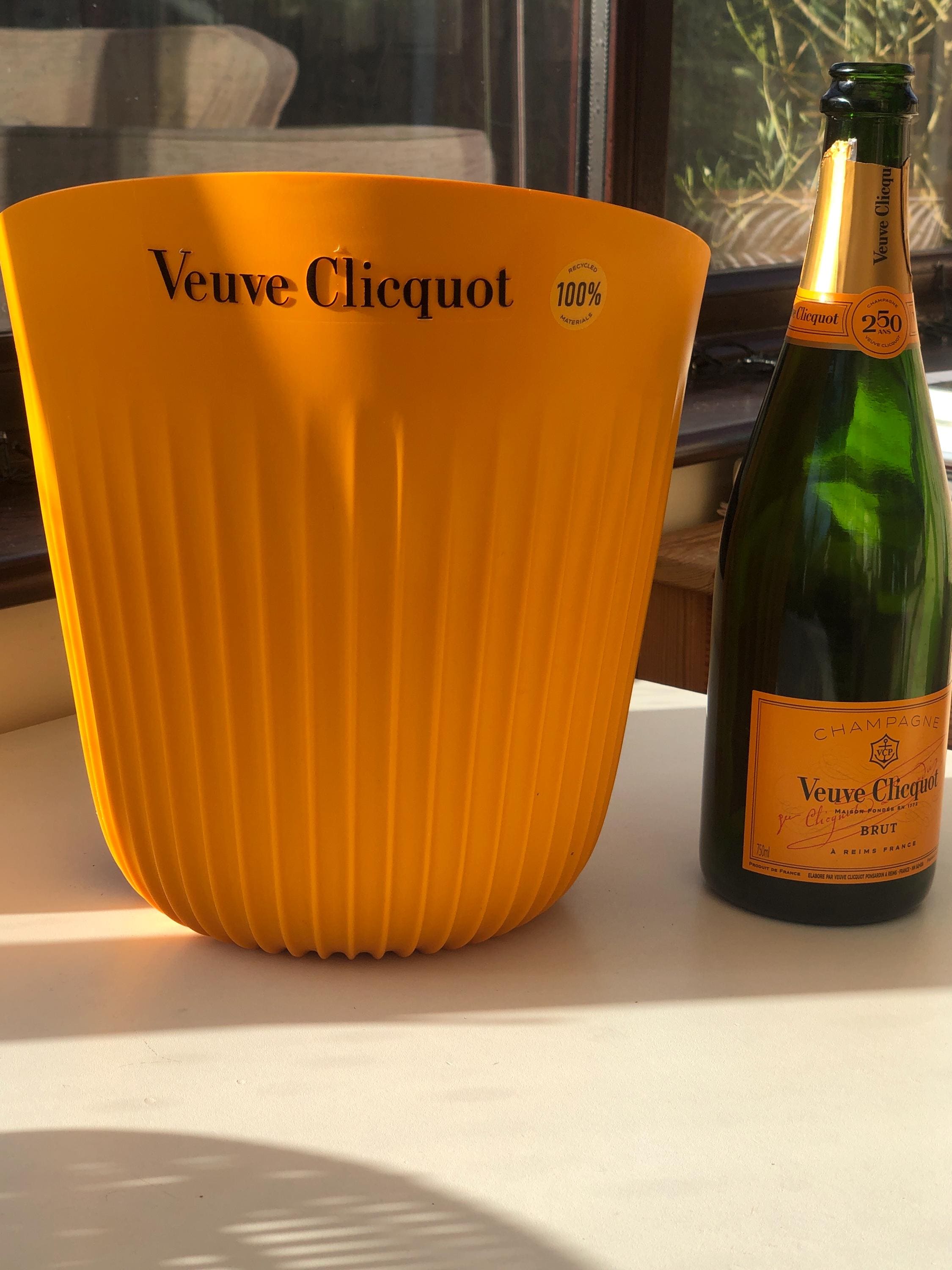 Veuve Clicquot Champagne Sunrays Ice Bucket, Perfect Condition