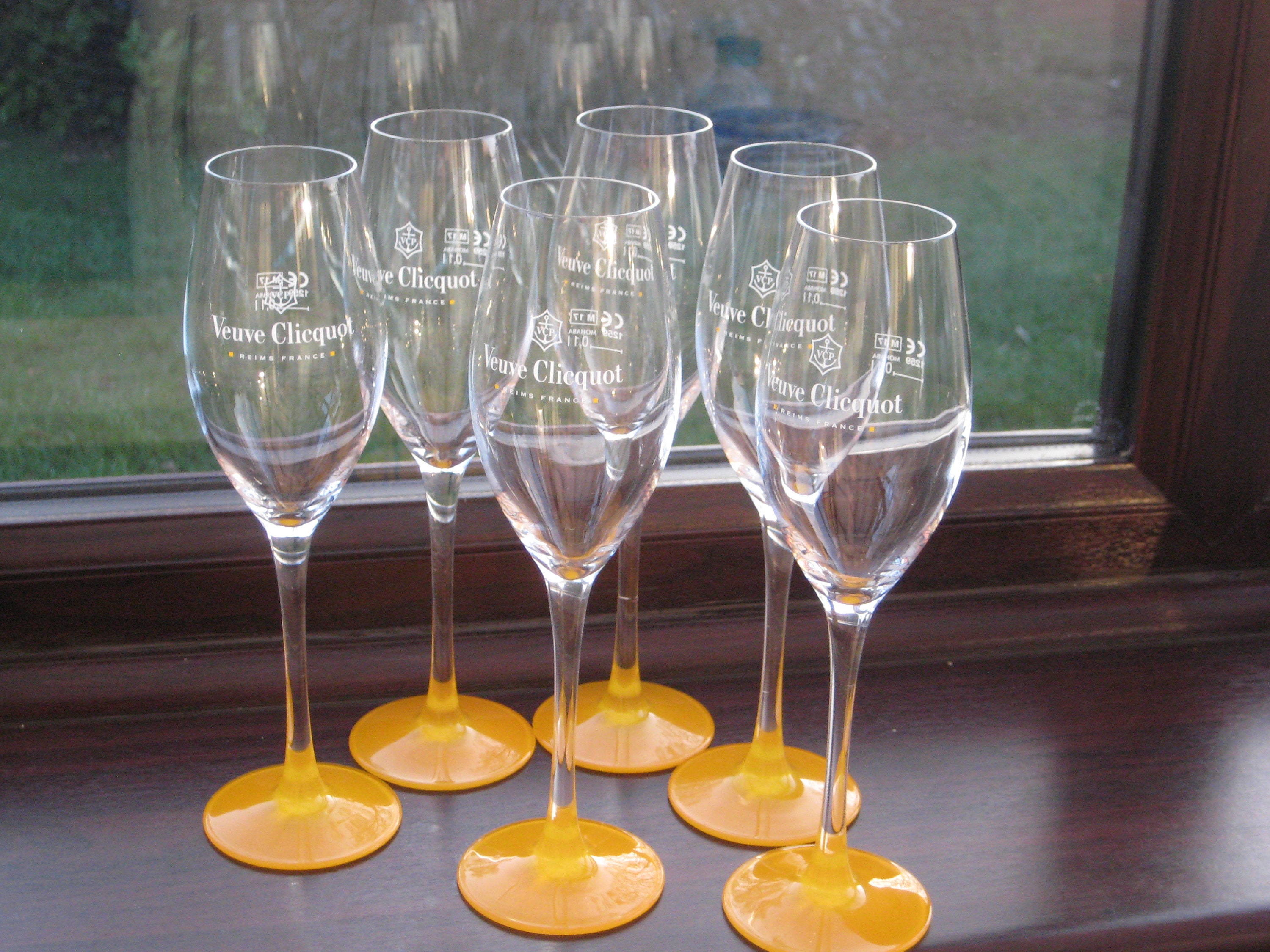 Orange Champagne Flutes Veuve Cliquot, per glass – Vivid Hue Home