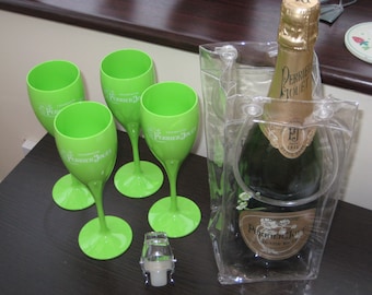 Perrier Jouet Champagne Pool, Hot Tub, Picnic Set. 4 x Acrylic Glasses + Bottle Stopper + Ice Bag