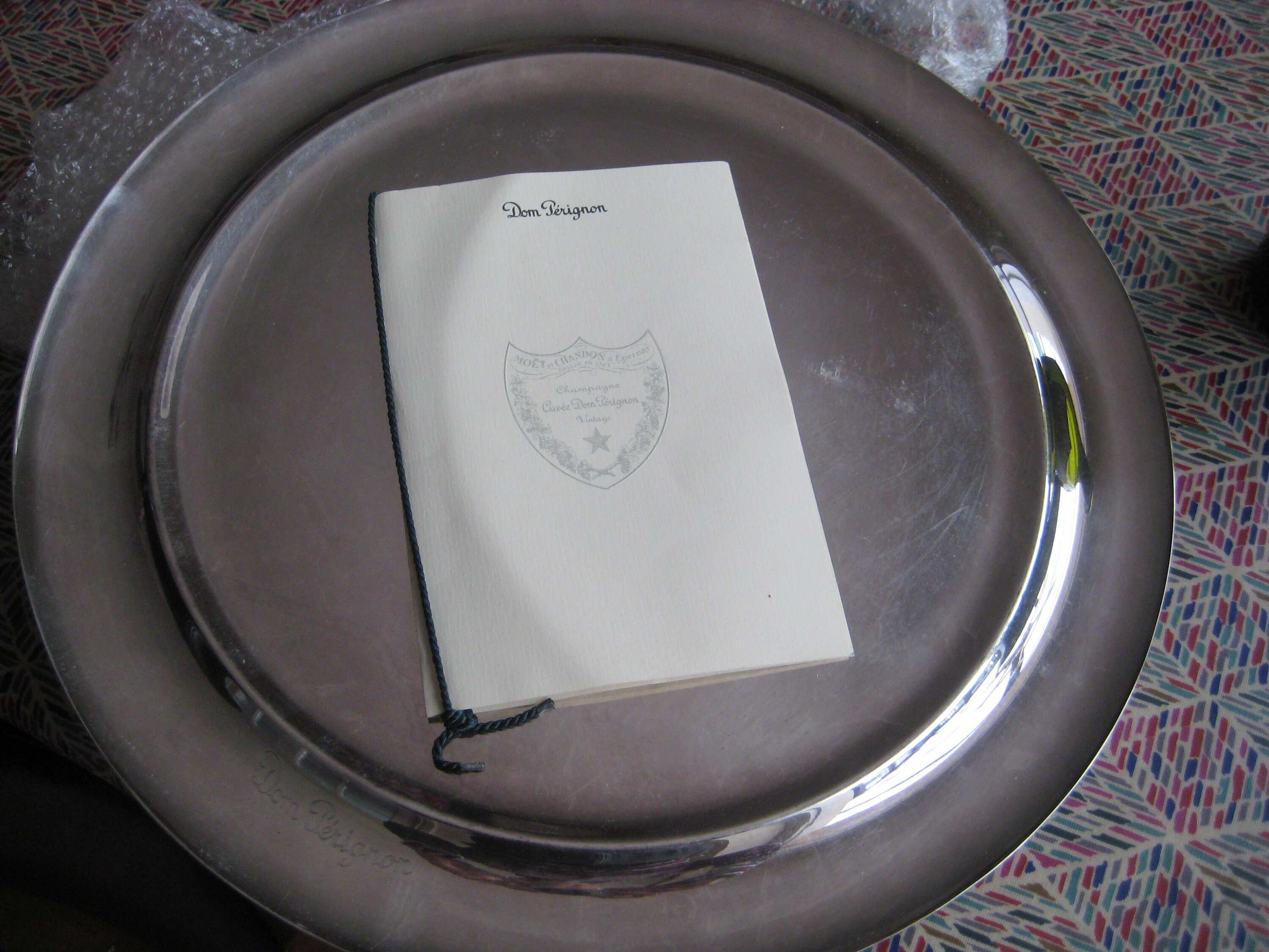Dom Perignon スタンド式トレイ il_fullxfull.3427541749_fapu.jpg