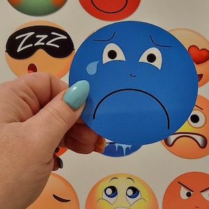 Emotie Gezichten - Gevoelens - 12x Individuele Metalen Ronde Schijven - Langdurig - SEN-Autisme-ADHD-EYFS-Communicatie- Dementie- Spraak en Taal