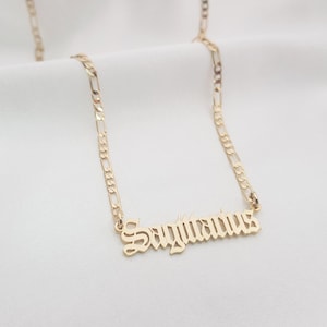Collar de Sagitario • Collar con escritura de Sagitario • Collar de regalo con el signo del zodiaco Sagitario • Collar con nombre en inglés antiguo de Sagitario
