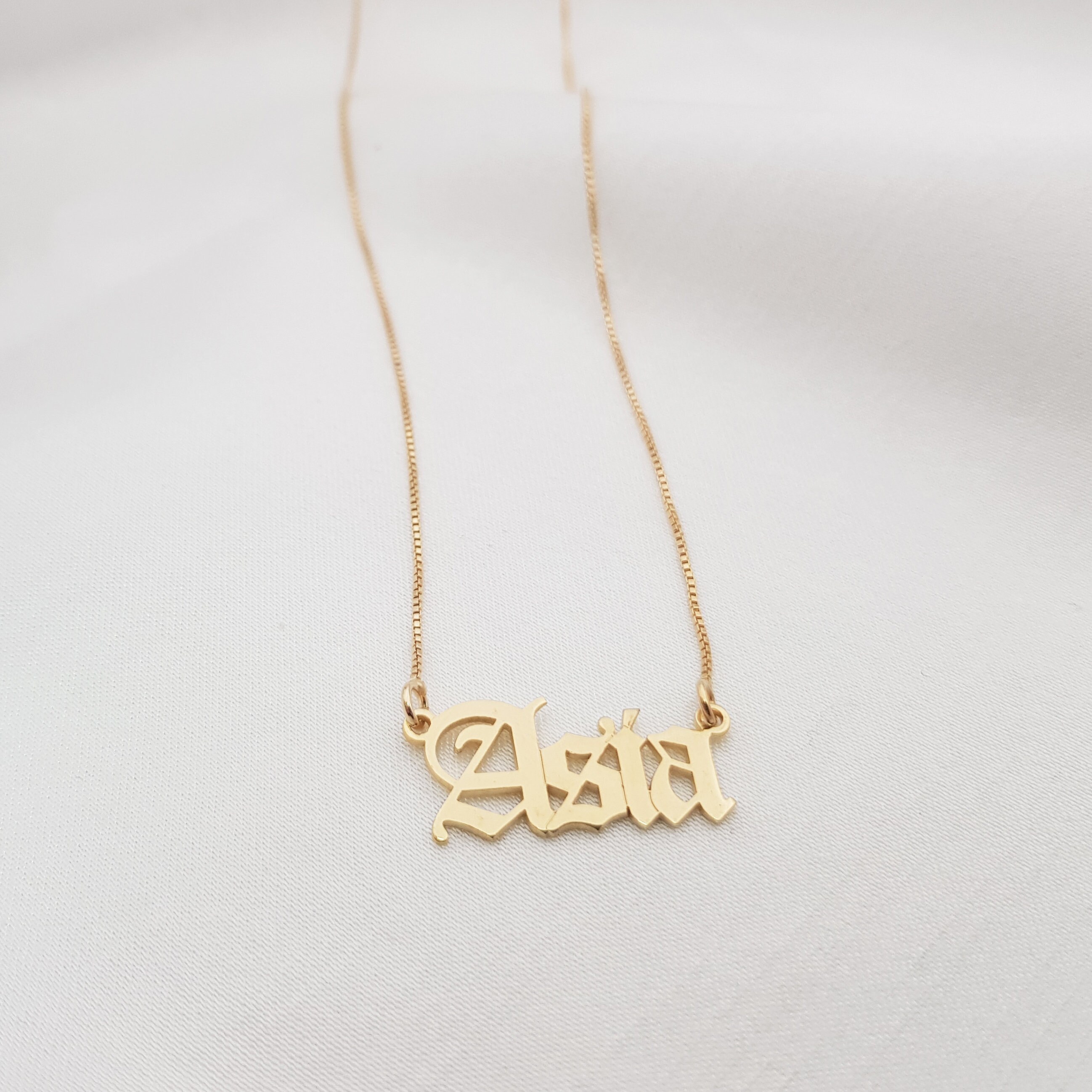 Gothic ゴシック ネーム カスタム ネックレス Gothic Name Necklace • Gothic Name Plate • Gothic Font Name