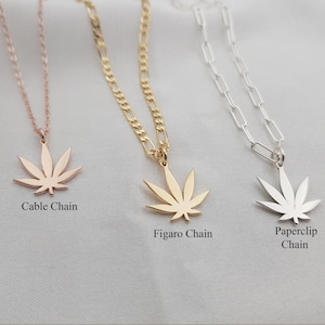 Collier en or avec marijuana, collier feuille de cannabis en or, collier de marijuana, collier de cannabis, collier de mauvaises herbes, collier 420, collier de feuilles de pot