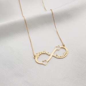 Collar infinito personalizado con dos nombres y corazones • Colgante con nombre personalizado