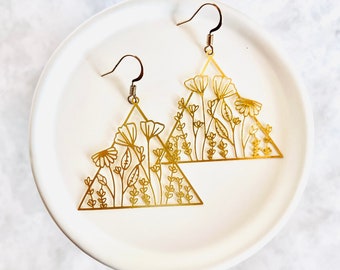 Brass Wildflower Earrings | Gold Geometric Floral Jewelry