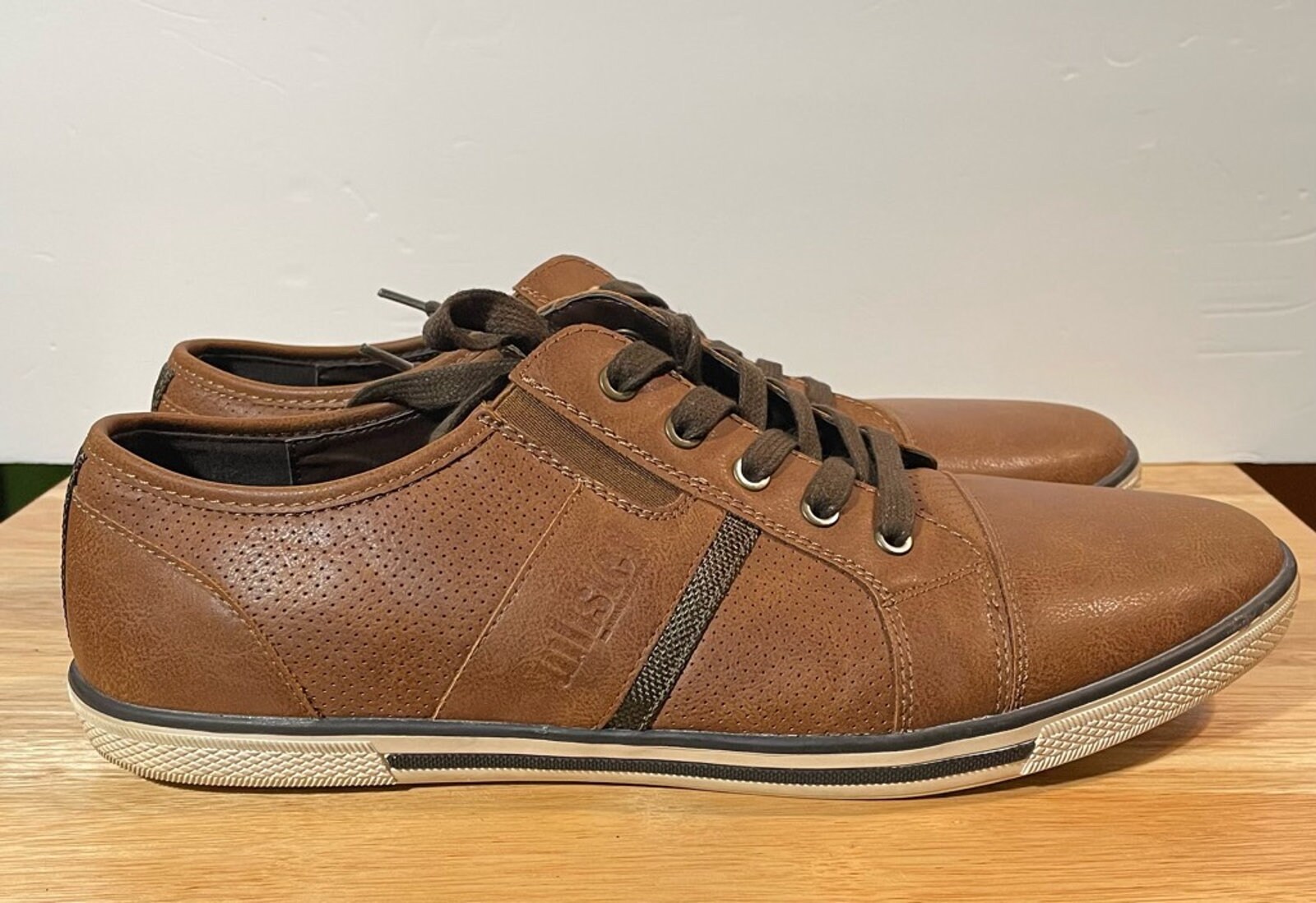 Kenneth Cole Unlisted Mens Shiny Crown Oxford Sneakers Brown