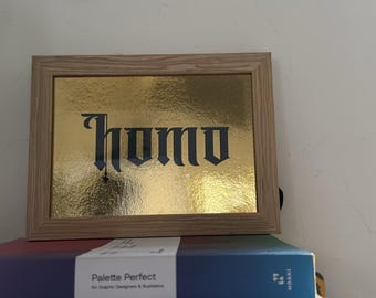 "Gerahmter ""Homo"" Gothic Gold Kunstdruck für LGBTQ+ -"