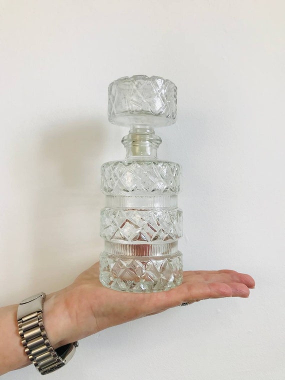 Chic Vintage Glass Perfume Bottle with Elegant De… - image 7