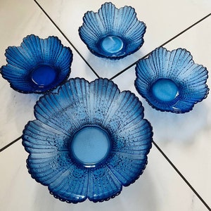 Vintage Glass Serving Bowls Set | Elegant Handcrafted Glassware | 1 Large & 3 Small Bowls | Classic Tableware