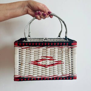 Bolsa de picnic vintage de los años 80 / Cesta tejida retro / Accesorio para exteriores de inspiración antigua