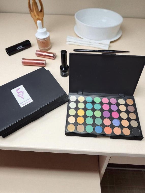 40 Color Eyeshadow Palette