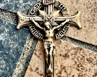 Credo Crucifix