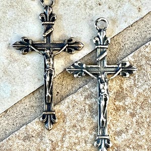 Fleur De Lis Crucifix ~ Hand Cast ~ Flourished Crucifix ~ French Crucifix