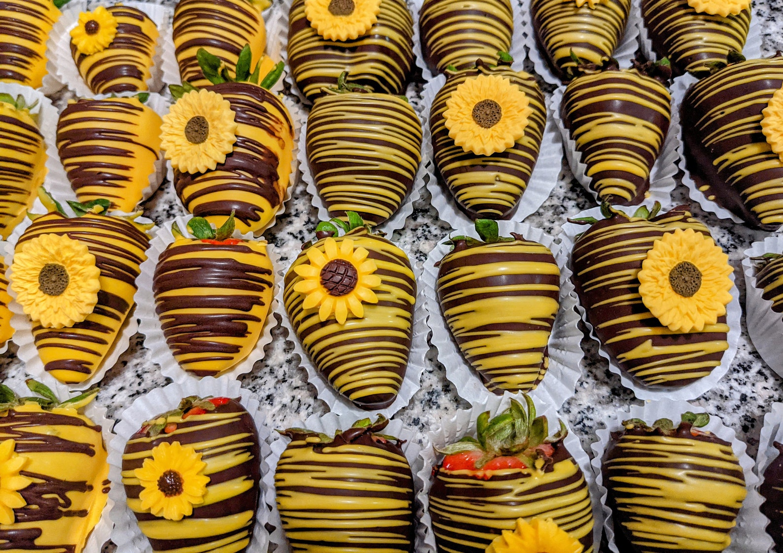 Sunflower Themed Chocolate Covered Strawberries Etsy
