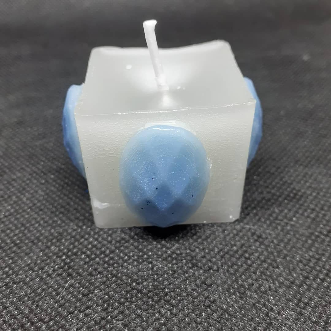 Bougie Blanche Cube 3cm avec Strass Bleues