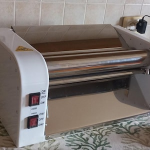 Elektrische deegroller 40 cm (110 volt - 220 volt), keuze met of zonder pedaal / voor thuis en op café