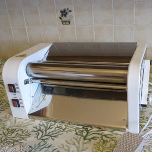 Electric Dough Sheeter 15.75inches / 40 cm (110 Volt - 220Volt) you can choose with or without a pedal /  for home and cafe