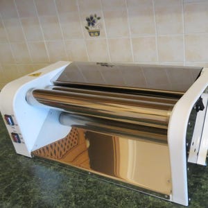 Electric Dough Sheeter 19.7inches / 50 cm  (110 Volt - 220Volt) you can choose with or without a pedal / for home and cafe