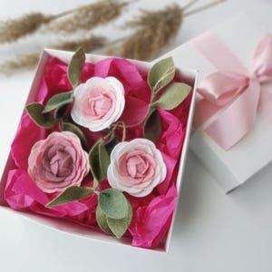 Pink Ombre Felt Flower Garland, Floral Wall Hanging, Nursery Decor, Wedding & Party Decoration image 14
