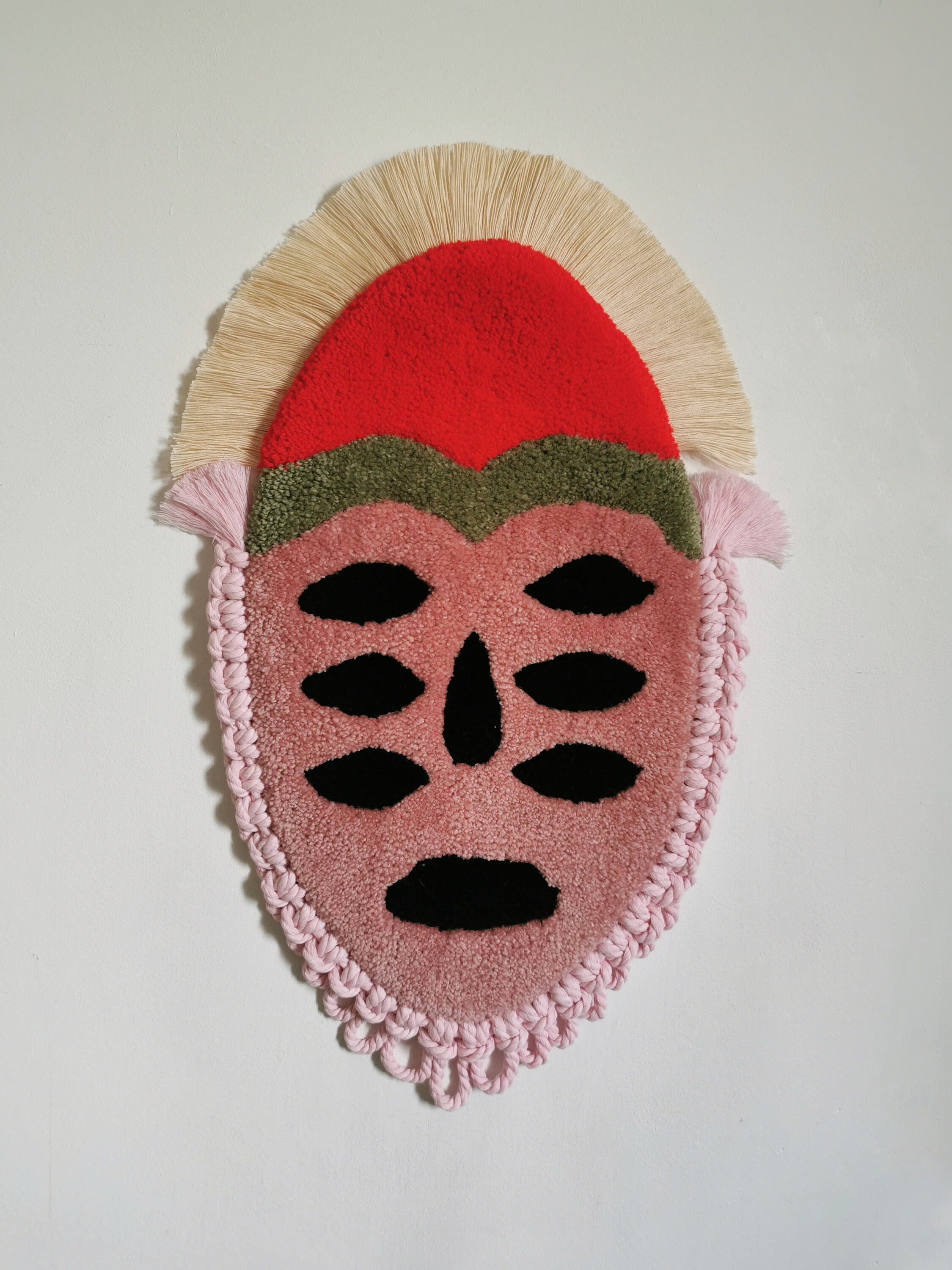 Masque -Tufting - 50 X 33 cm