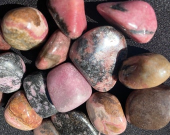 Piedras rodonitas pulidas, cristales del chakra del corazón (2 piezas)