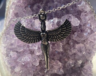 Colgante y cadena de Isis curativa