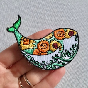 Floral Whale Iron On Patch, Sunflower Ocean Wave Embroidered Patches for Clothes, Cute Sea Life Appliqué for Jackets Backpacks DIY Gift
