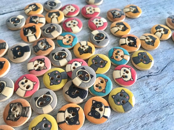 1.5cm Cat buttons, Wooden, Kittens buttons, quirky, Animal design, cartoon cat, animal buttons, Children's button