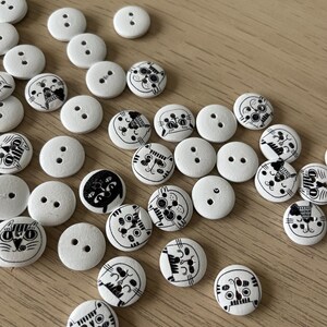 1.5cm Cat buttons, Wooden, Kittens buttons, quirky, Animal design, cartoon cat, animal buttons, Children's button image 3